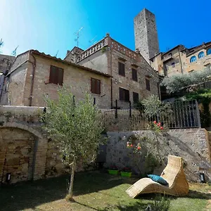 The Tower's Garden San Gimignano